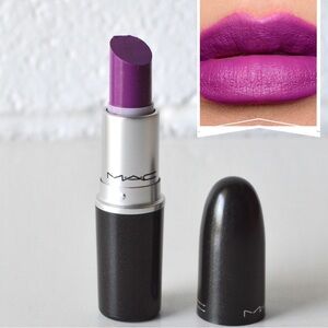 MAC Cosmetics Lipstick *HEROINE* Beautiful Plum Shade